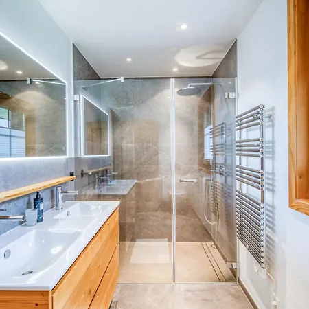 Fagots 2 Ground-floor, Close To Lift * シャンペリー