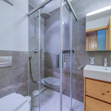 Fagots 2 Ground-floor, Close To Lift *