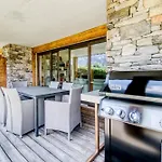 Fireplace Bbq Close To Lift Lejlighed *